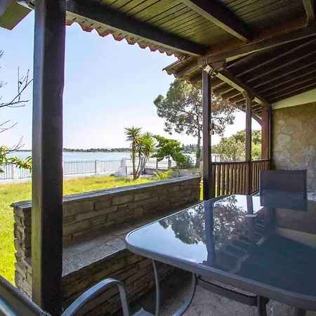 Docker 2 Beachfront By Halkidiki *